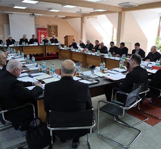 Priopćenje s 28. zajedničkog zasjedanja BK BiH i HBK-a